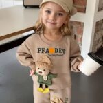 Girl's Round Neck Long Sleeved Pants Set for Spring and Autumn