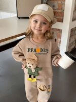 Girl's Round Neck Long Sleeved Pants Set for Spring and Autumn