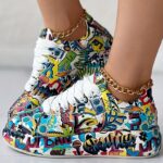 Women's Graffiti Print Sports Shoes, Fashion Lace Up Low Top Platform Sneakers, Casual Skate Shoes - Image 2